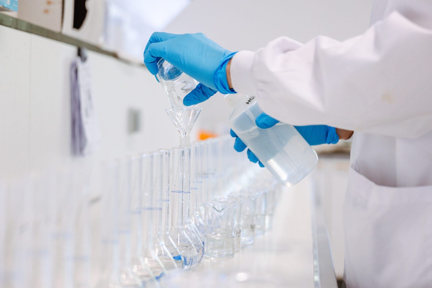 Clean-lab glassware